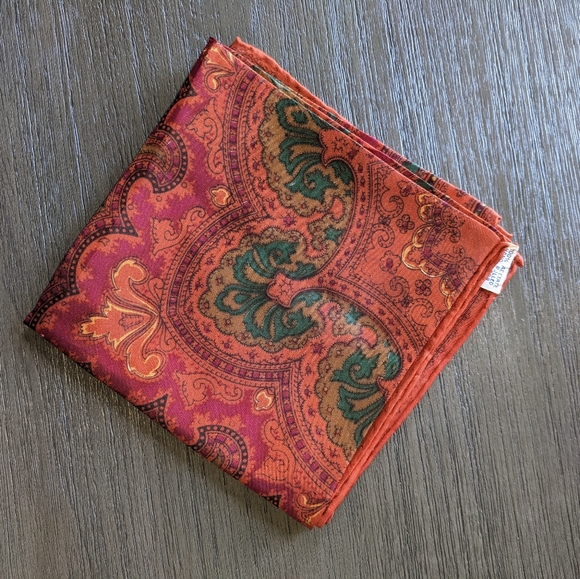 Vintage WPL Hand Rolled Scarve / Wrap Made In Japan - Picture 2 of 5